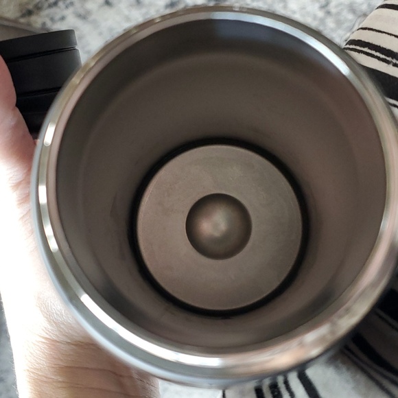 Hydrapeak 32oz stainless water bottle - Picture 3 of 6